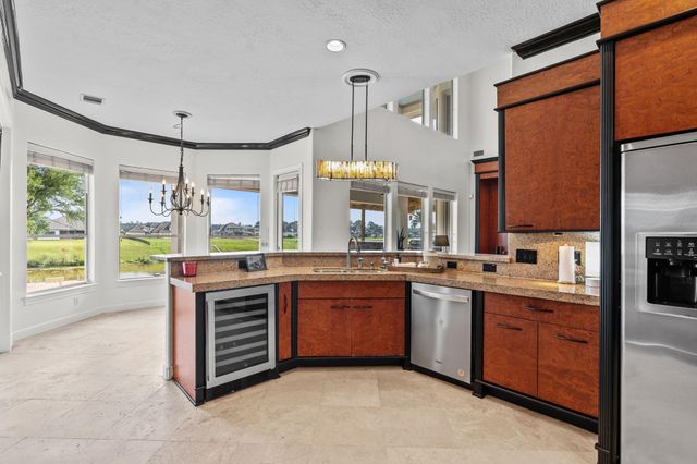 18984 Harbor Side Boulevard, Montgomery, TX 77356