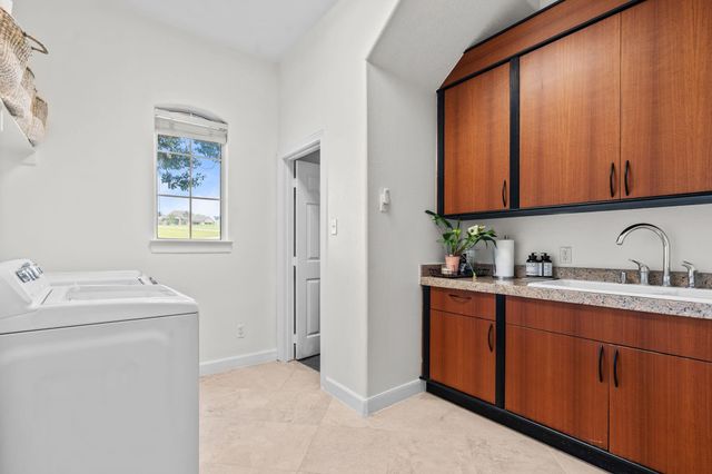 18984 Harbor Side Boulevard, Montgomery, TX 77356