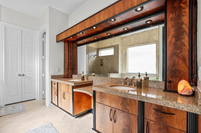 18984 Harbor Side Boulevard, Montgomery, TX 77356