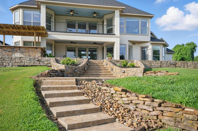 18984 Harbor Side Boulevard, Montgomery, TX 77356