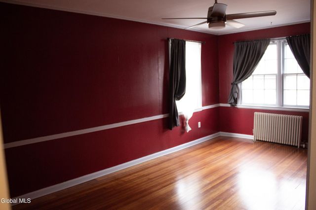 1072 University Place, Schenectady, NY 12308