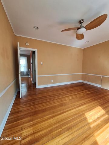 1072 University Place, Schenectady, NY 12308