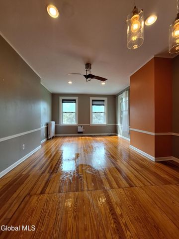 1072 University Place, Schenectady, NY 12308