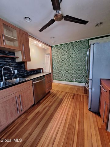 1072 University Place, Schenectady, NY 12308