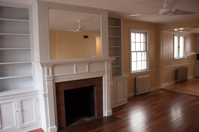 1072 University Place, Schenectady, NY 12308