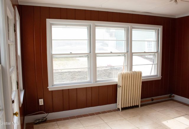 1072 University Place, Schenectady, NY 12308