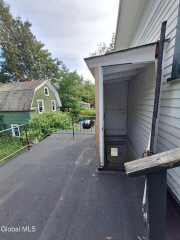 1072 University Place, Schenectady, NY 12308