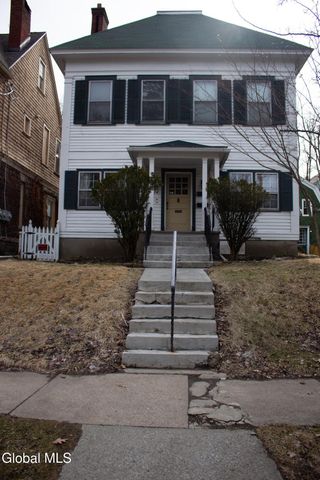 1072 University Place, Schenectady, NY 12308