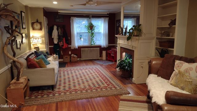 1072 University Place, Schenectady, NY 12308