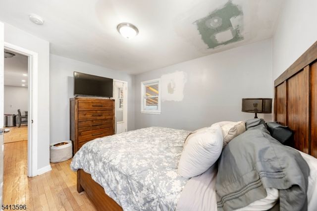 925 Essex Ave, Linden City, NJ 07036