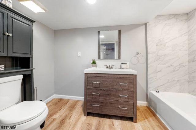 925 Essex Ave, Linden City, NJ 07036