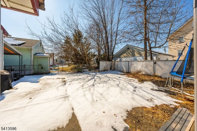 925 Essex Ave, Linden City, NJ 07036