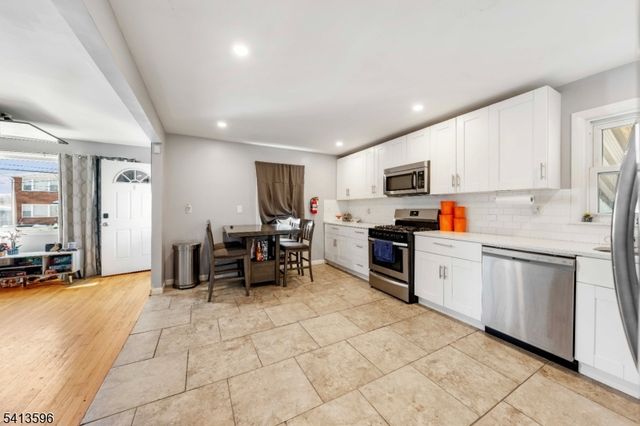 925 Essex Ave, Linden City, NJ 07036