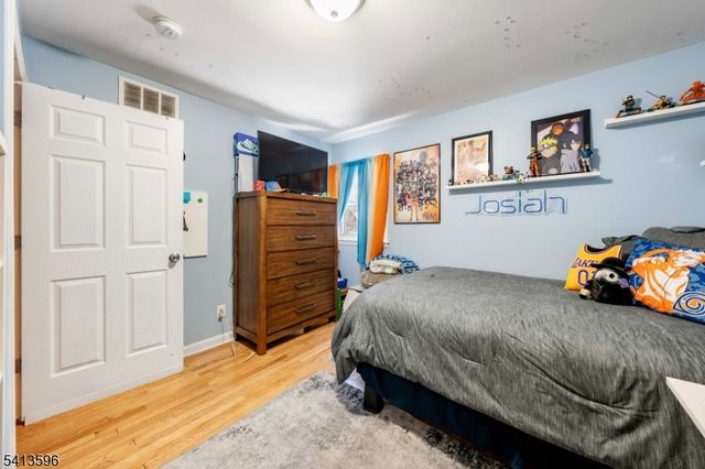 925 Essex Ave, Linden City, NJ 07036