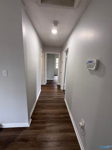 102 Elm Court NE, Decatur, AL 35601