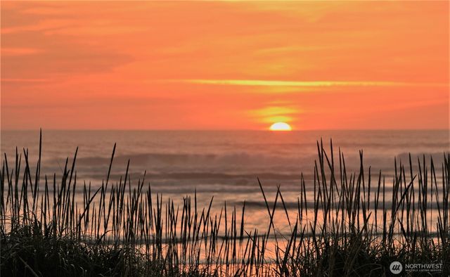 1409 S Cohasset Crest, Westport, WA 98595