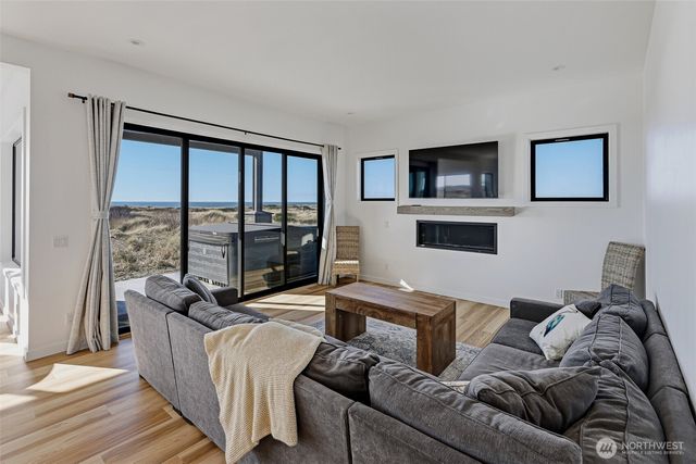 1409 S Cohasset Crest, Westport, WA 98595