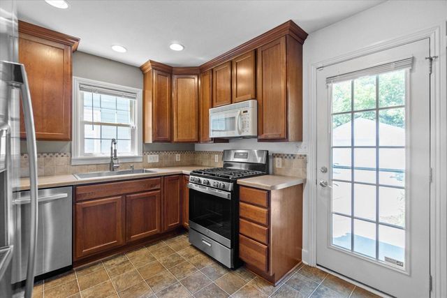 3229 N 90th STREET, Milwaukee, WI 53222