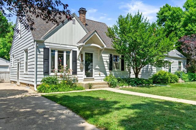 3229 N 90th STREET, Milwaukee, WI 53222