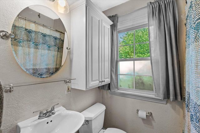 3229 N 90th STREET, Milwaukee, WI 53222