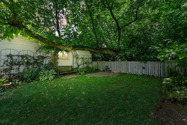 3229 N 90th STREET, Milwaukee, WI 53222