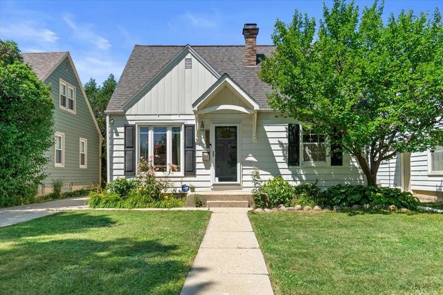 3229 N 90th STREET, Milwaukee, WI 53222