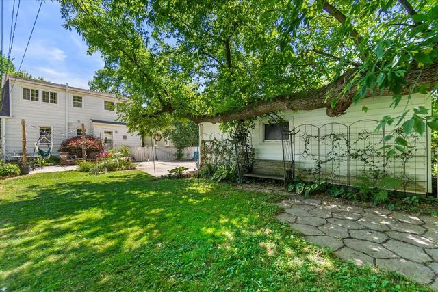 3229 N 90th STREET, Milwaukee, WI 53222