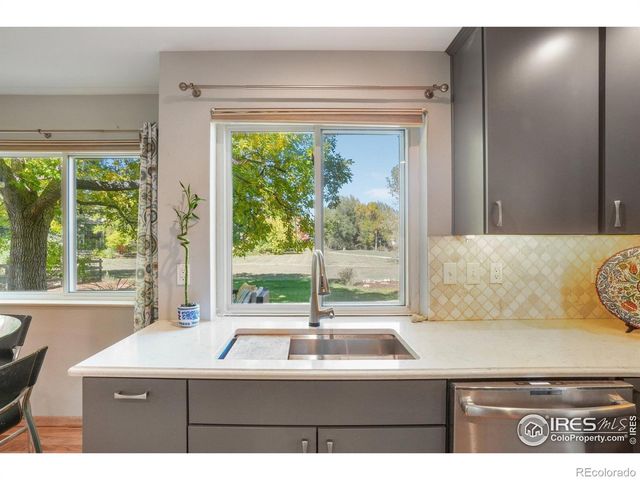 8009 James Court, Niwot, CO 80503