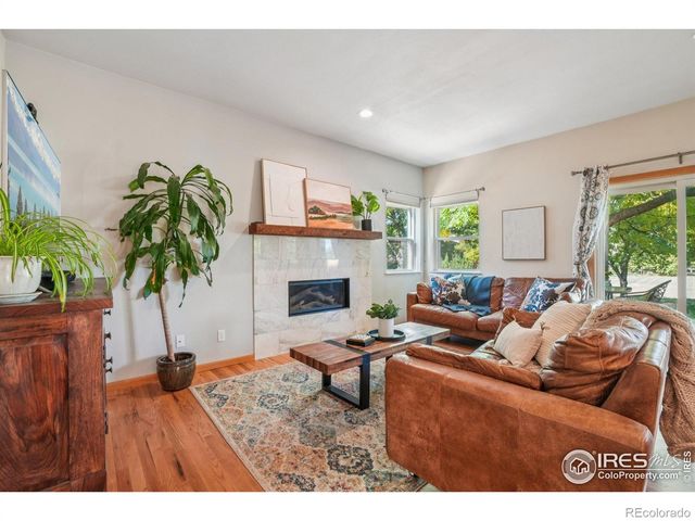 8009 James Court, Niwot, CO 80503