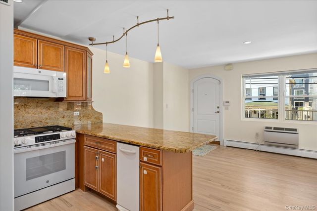 188 Beach 101st Street 1B, Rockaway Park, NY 11694
