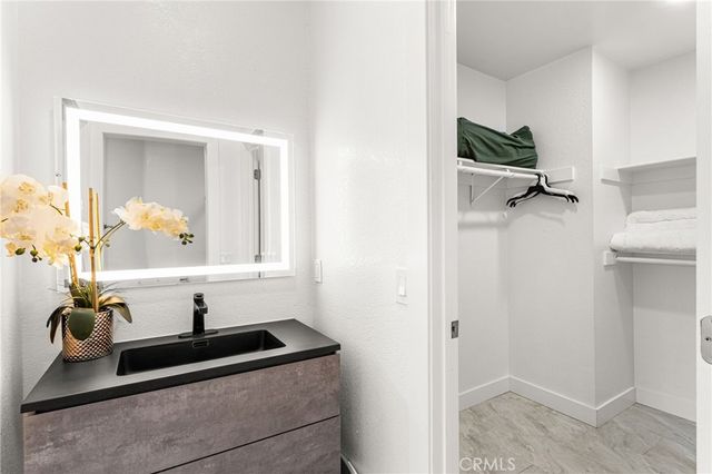 4900 N Grand Avenue 306, Covina, CA 91724