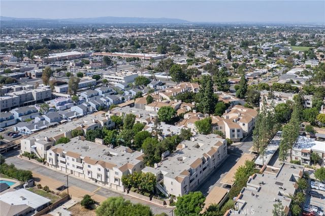 4900 N Grand Avenue 306, Covina, CA 91724