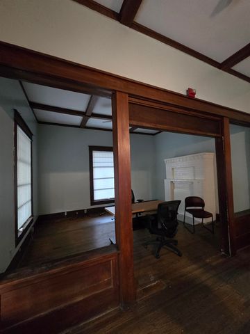 425 S Main St., Longview, TX 75601