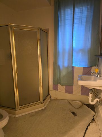 425 S Main St., Longview, TX 75601