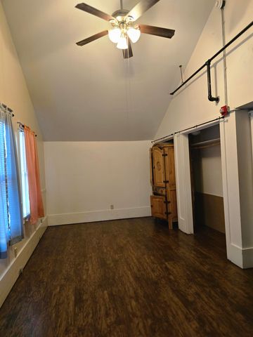 425 S Main St., Longview, TX 75601