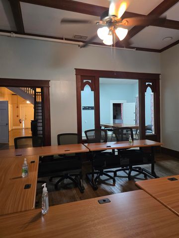 425 S Main St., Longview, TX 75601