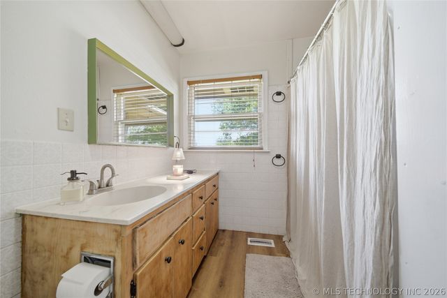 1522 Colorado Avenue, Bartlesville, OK 74003