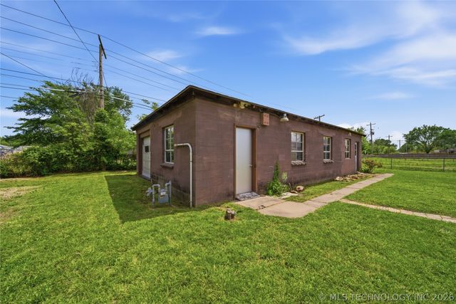 1522 Colorado Avenue, Bartlesville, OK 74003