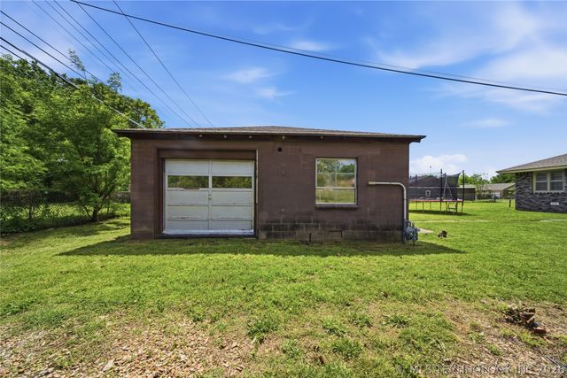 1522 Colorado Avenue, Bartlesville, OK 74003