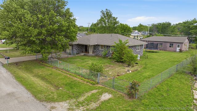 1522 Colorado Avenue, Bartlesville, OK 74003