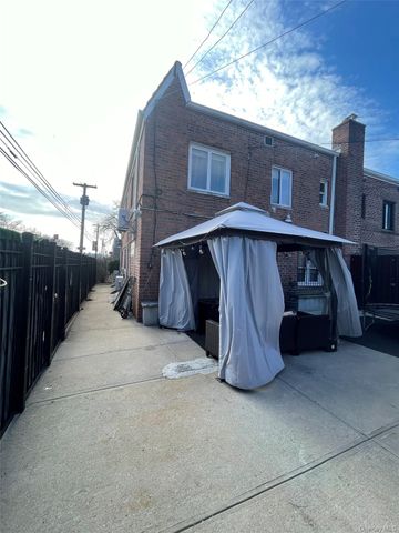 7679 172nd Street, Fresh Meadows, NY 11366