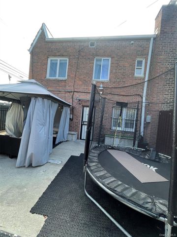 7679 172nd Street, Fresh Meadows, NY 11366