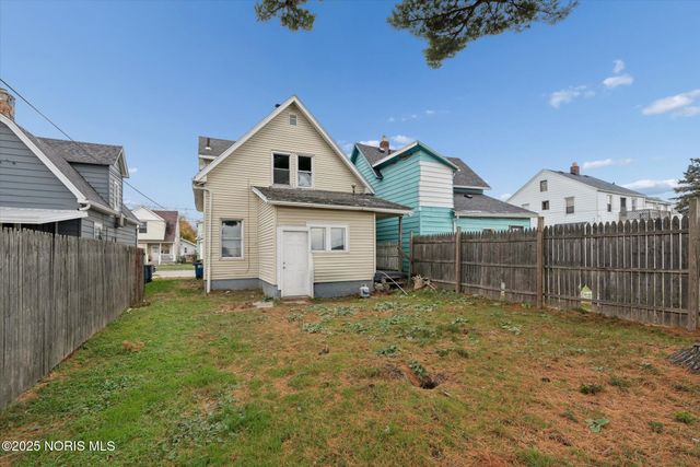 1004 Waverly Avenue, Toledo, OH 43607