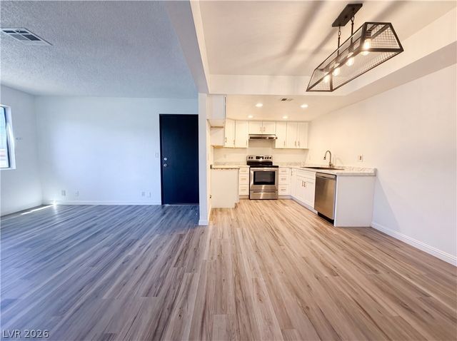 1701 East Katie Avenue 83, Las Vegas, NV 89119