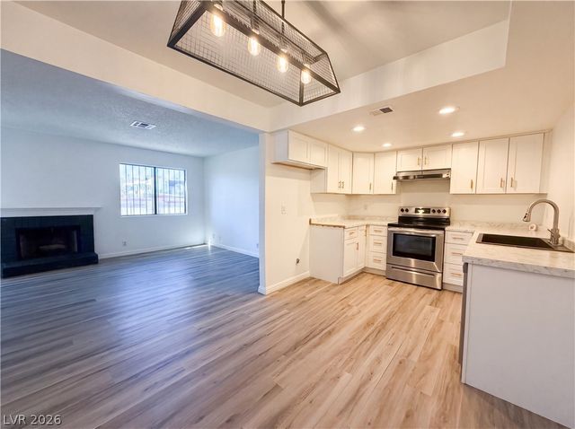 1701 East Katie Avenue 83, Las Vegas, NV 89119