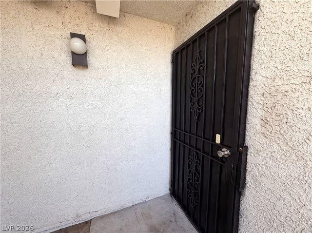 1701 East Katie Avenue 83, Las Vegas, NV 89119