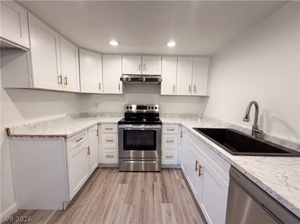 1701 East Katie Avenue 83, Las Vegas, NV 89119 — photo 2