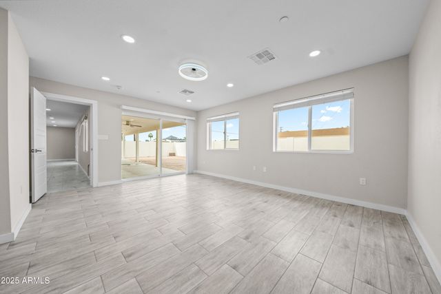 8202 E WHITTON Avenue, Scottsdale, AZ 85251