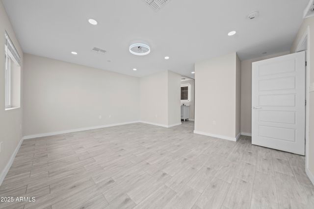 8202 E WHITTON Avenue, Scottsdale, AZ 85251