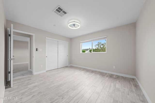 8202 E WHITTON Avenue, Scottsdale, AZ 85251